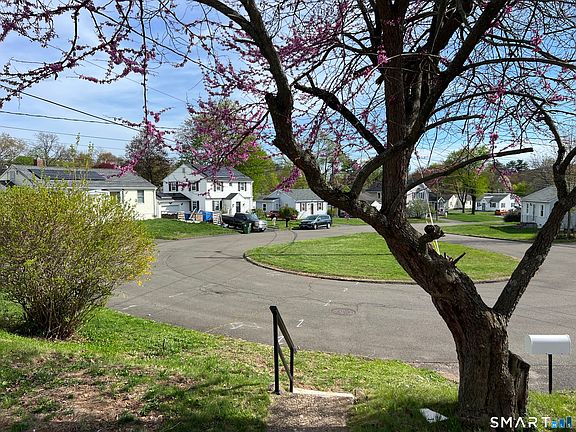 5th image of 42 Sandy Drive