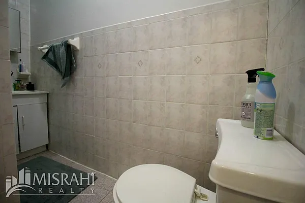 Rented by J Misrahi Realty Corp | media 31