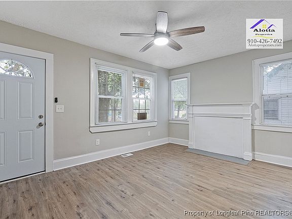 5th image of 207 S Windsor Dr