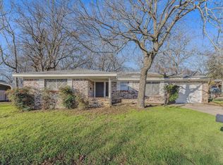 507 N Walnut St, Cleburne, TX 76033