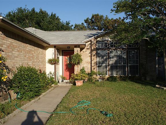 3rd image of 2224 Ivy Dr