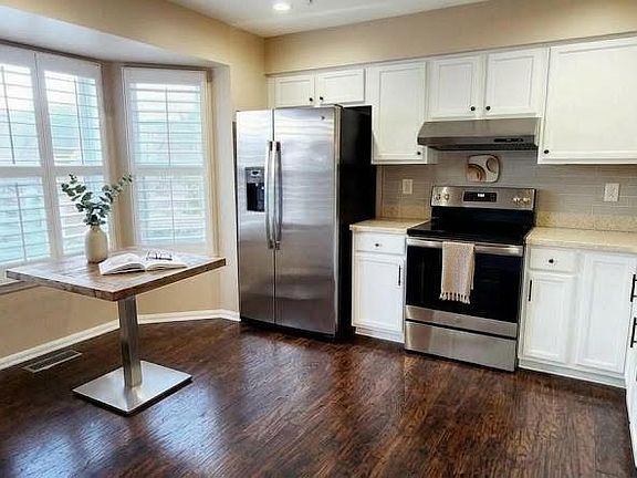 4th image of 6414 Frothingham Ct