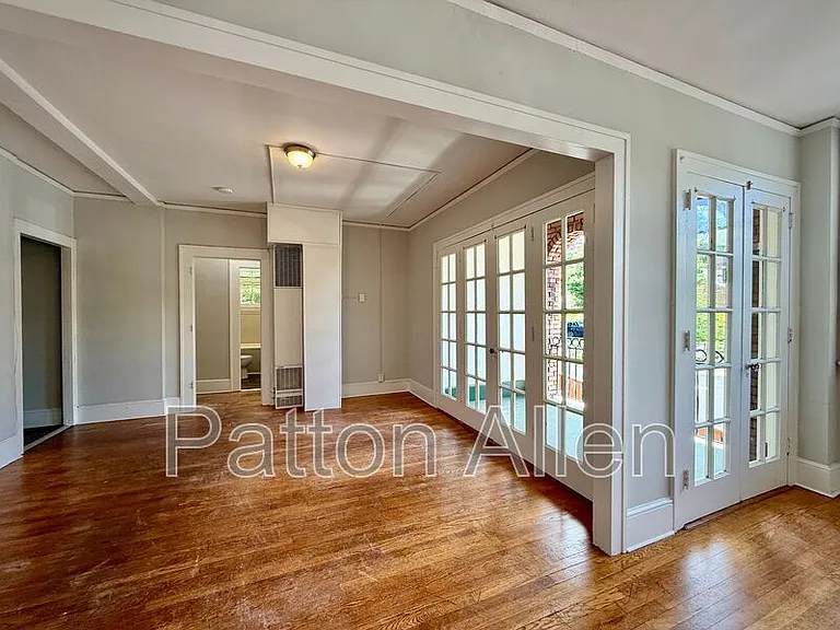 116 E Chestnut St #24 — Photo 4