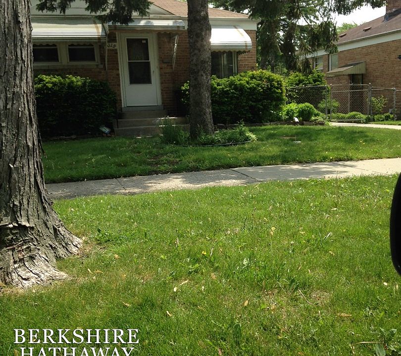 2nd image of 9119 Mason Ave