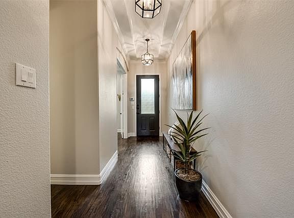 4th image of 5617 Sunnyside Dr