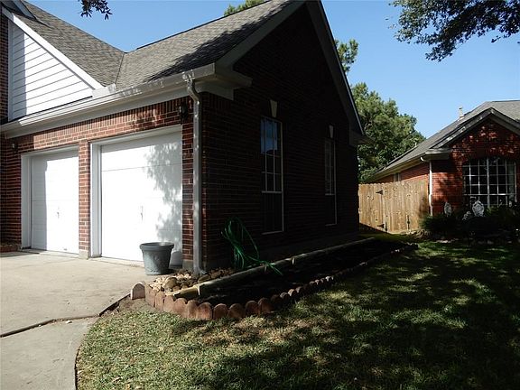 3rd image of 11503 Primrose Glen Ct