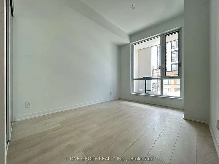 7950 Bathurst St #802 — Photo 8