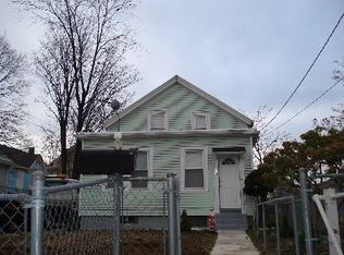 26 Benedict St, Providence, RI 02907
