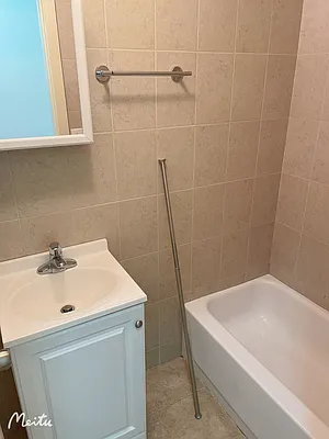 Rented by Century 21 New Golden Age Realty | media 4