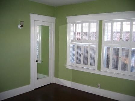 5th image of 2247 Louella Ave