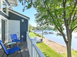 514 Bay View Ave UNIT 16, Twin Lakes, WI 53181