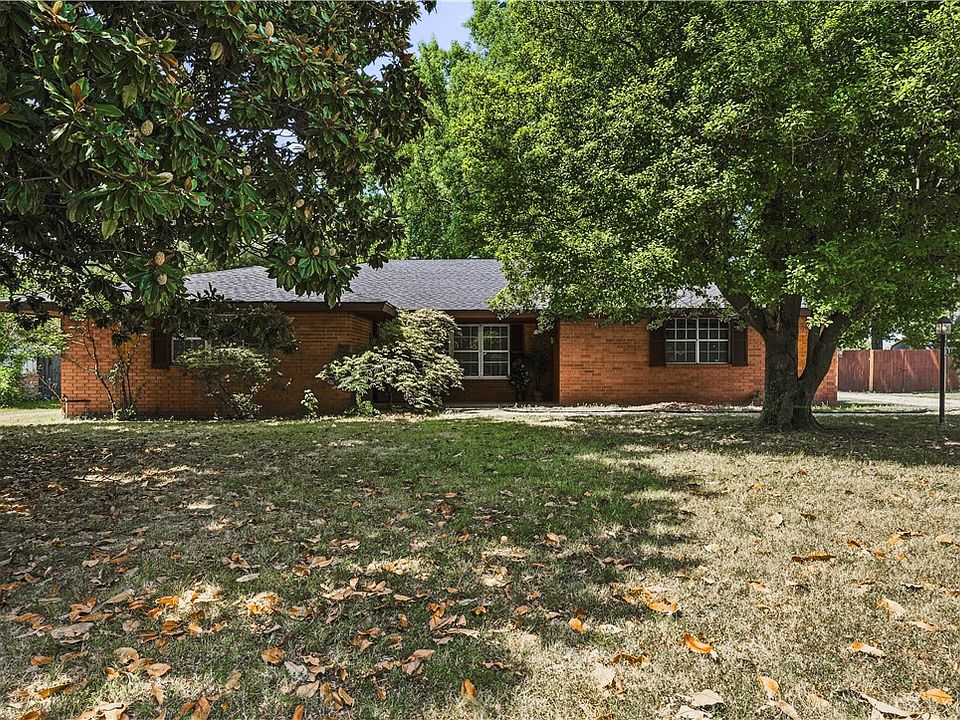 1st image of 1106 Bronco Ln