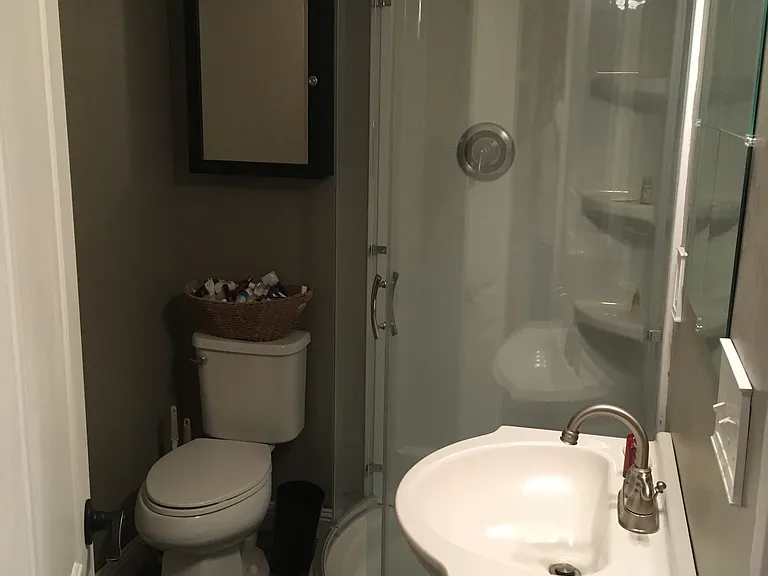 8 Elmwood Ave — Photo 11