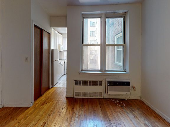 5th image of 1483 1st Ave APT 3C