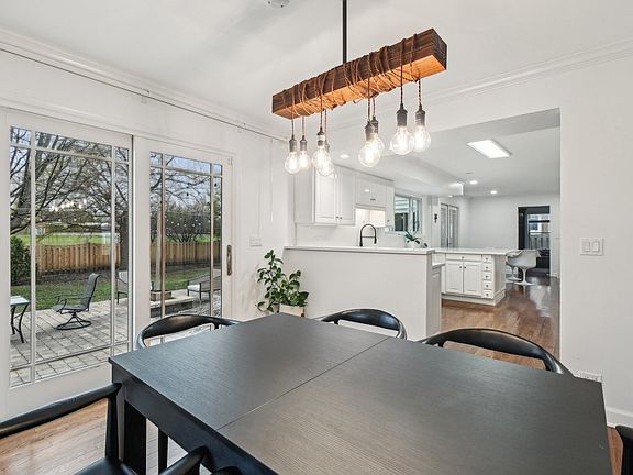 5th image of 635 Ambleside Dr