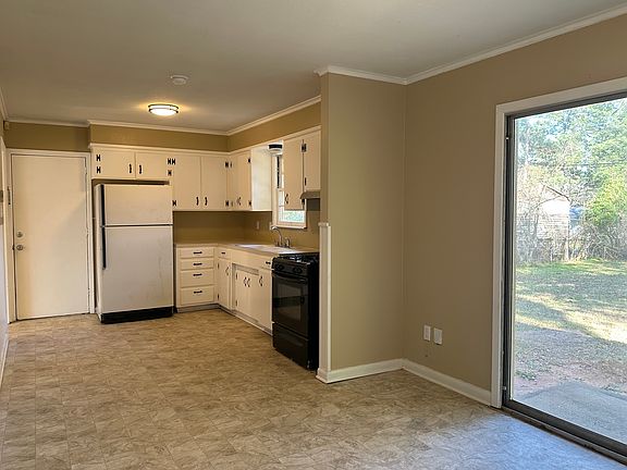 4th image of 9113 Laurie Ln