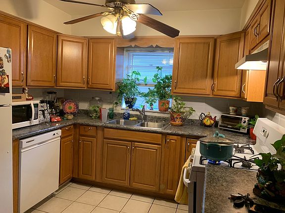 3rd image of 2320 N 73rd Ct
