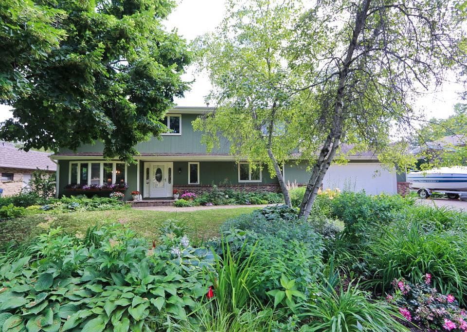 1st image of 786 Carla Ln