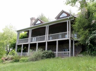 212 Mountainview Dr, Scaly Mountain, NC 28775