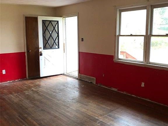 4th image of 1353 Clay St