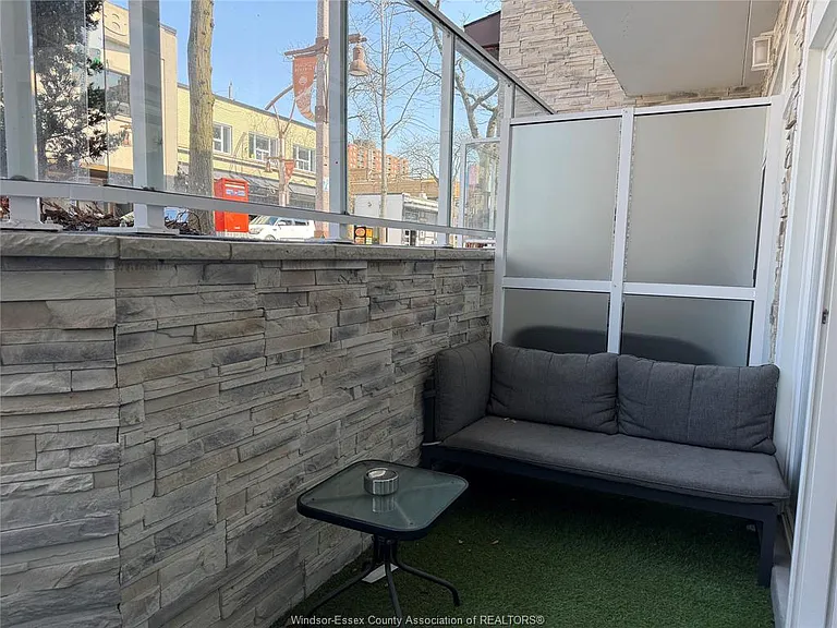 477 Pelissier St #3 — Photo 8