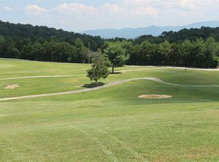 1188 Country Club Rd, Dandridge, TN 37725