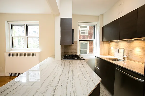 Rented by Stonehenge NYC LLC | media 17