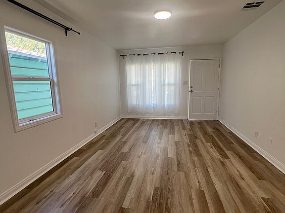 2nd image of 516 Hahn Ave