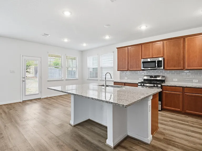 9206 McCoy Pass — Photo 11