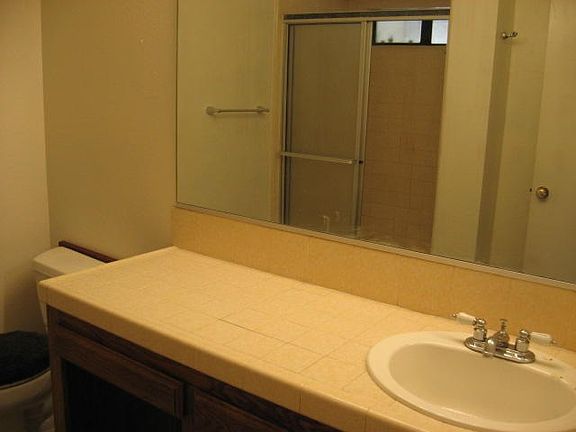 37635 31St. st. E 001