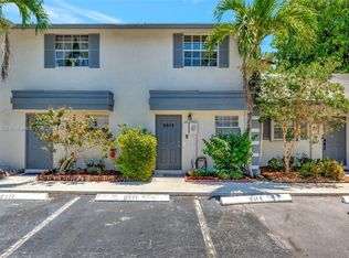 8319 Fairway Rd, Sunrise, FL 33351