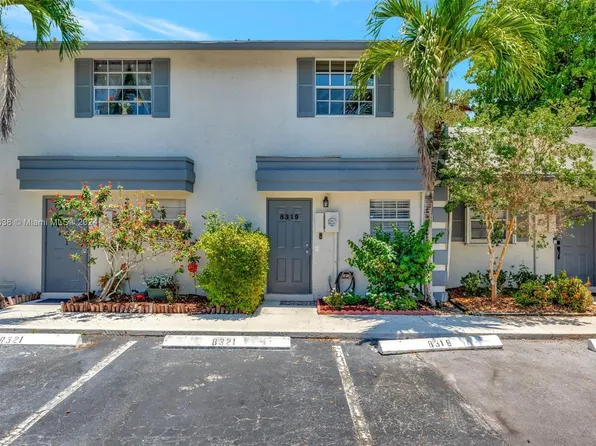 8319 Fairway Rd, Sunrise, FL 33351