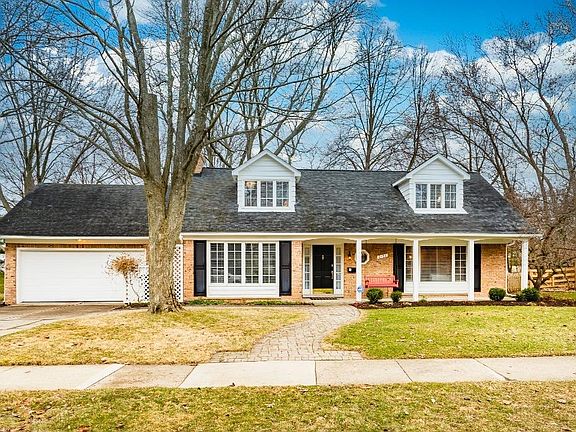 3rd image of 2133 Delaware Dr