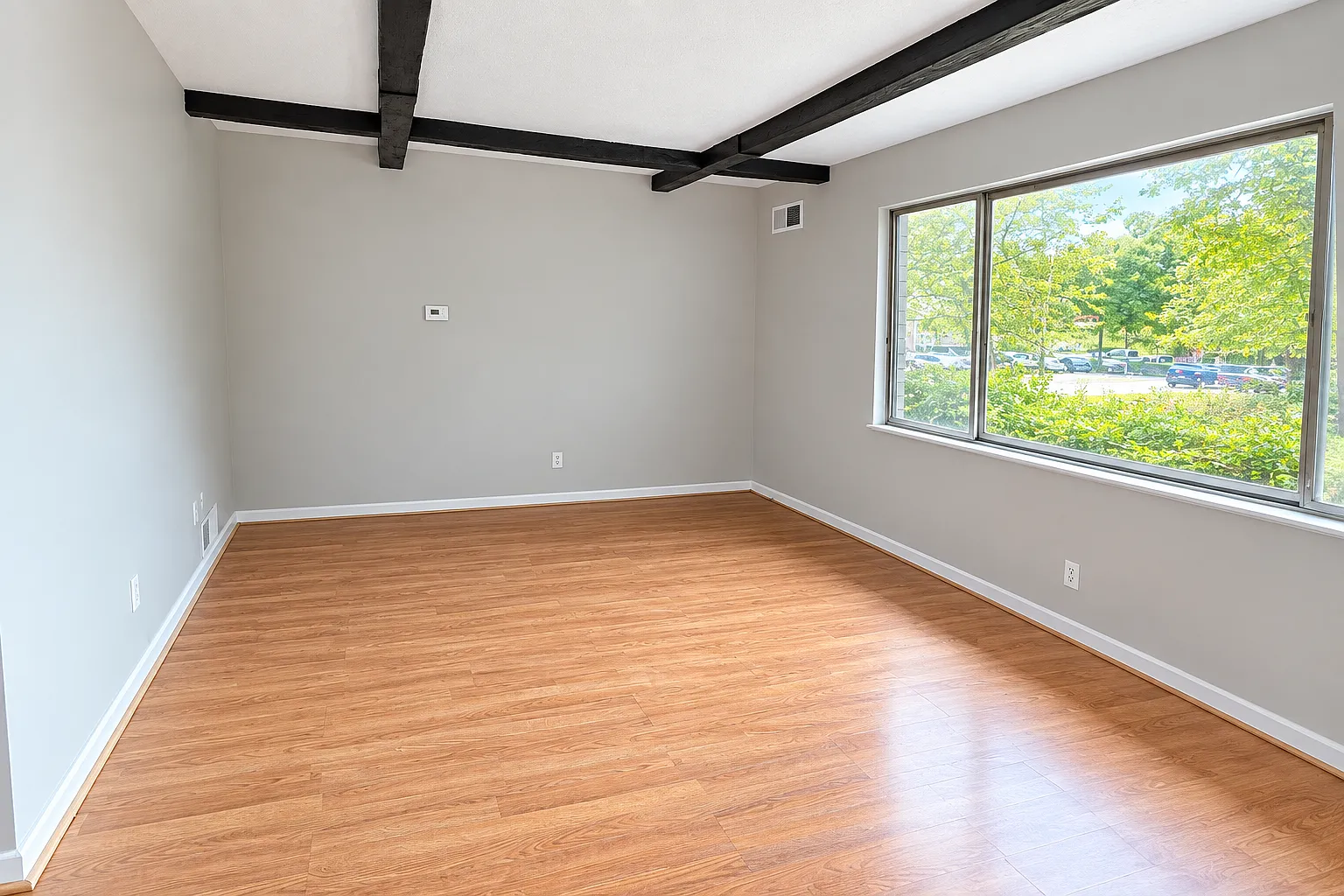 3 bed, 1.5 bath, $1,200 — Photo 3