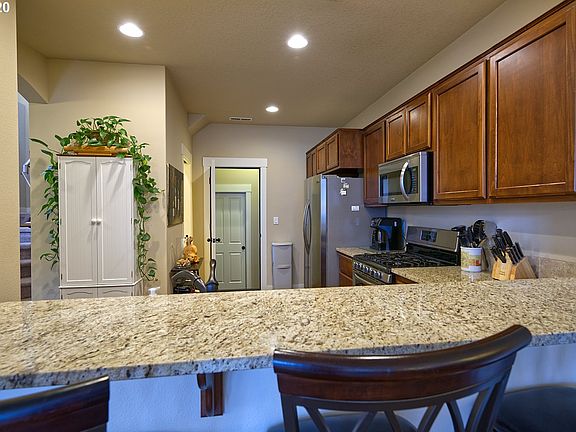 5th image of 2424 NE 131st Ct
