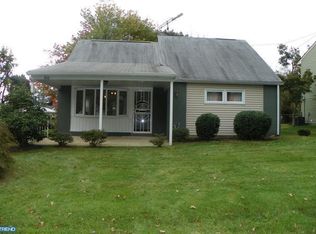 810 Piermont St, Philadelphia, PA 19116