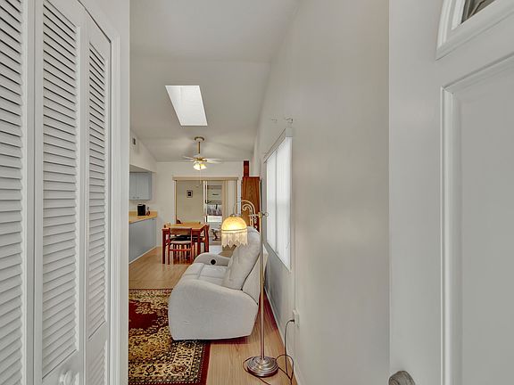 5th image of 3978 Dewberry Cir