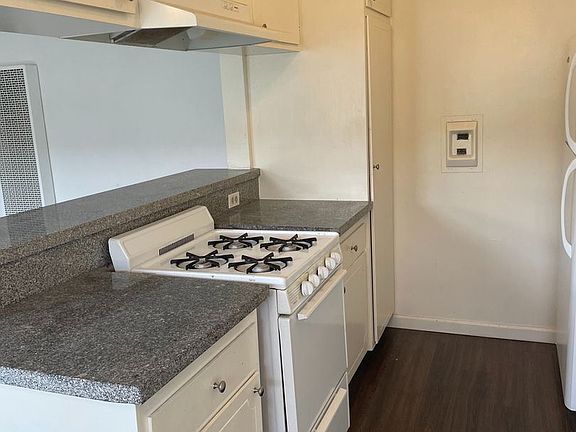 4th image of 3425 Jasmine Ave APT 7