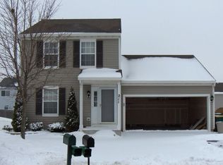 211 Churchill Ct, Round Lake Beach, IL