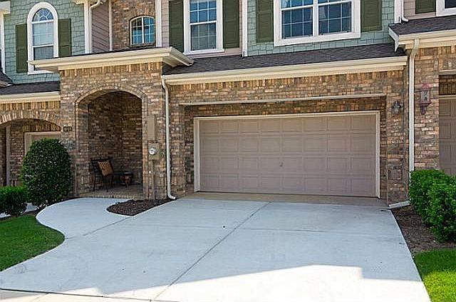 1st image of 4018 Milan Dr