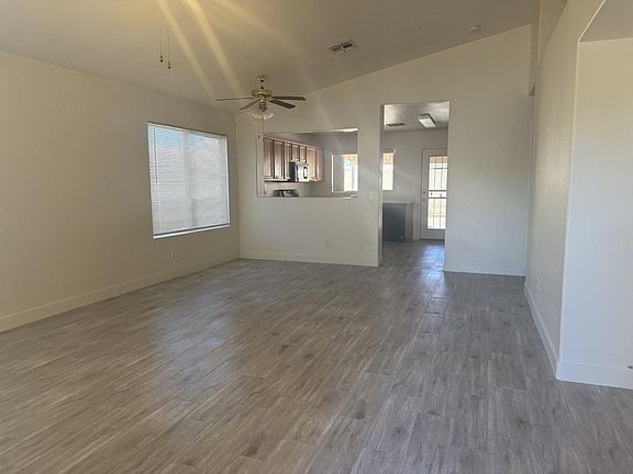 3rd image of 8638 E Capri Ave
