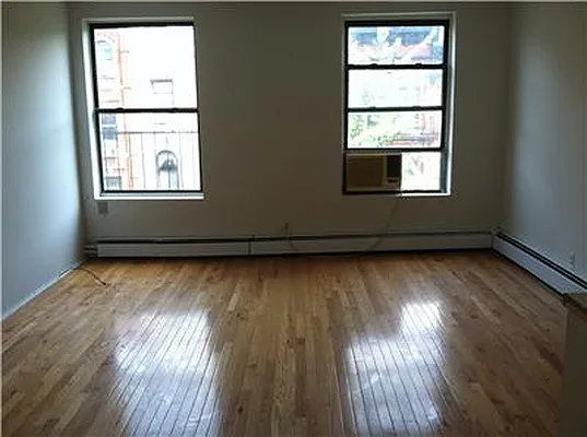 Rented by R New York | media 18