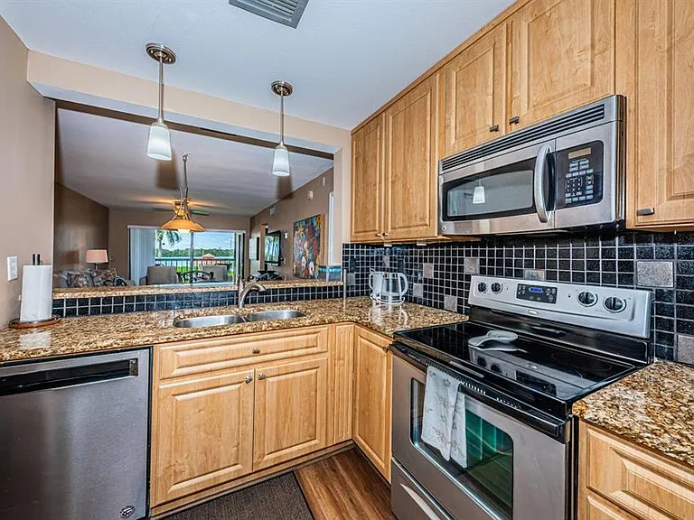 6295 Bahia Del Mar Cir #204 — Photo 4