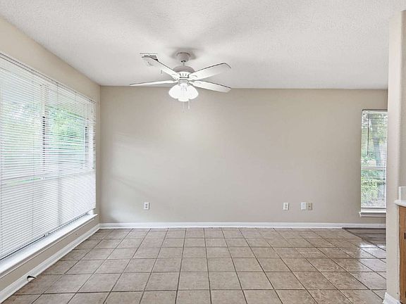 4th image of 9438 Ashville Dr