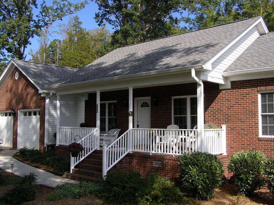 1st image of 4021 Mackenzie Dr