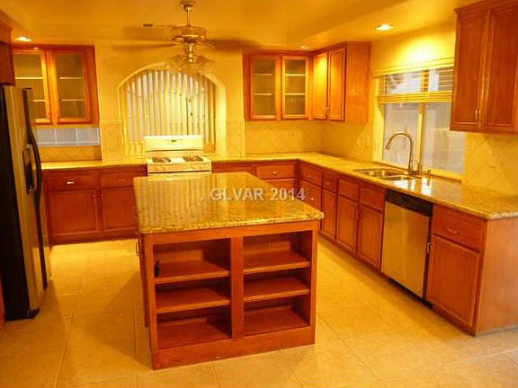 5th image of 6616 Shadow Cove Ave