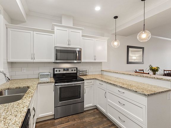 5th image of 6026 Lindeman St #70