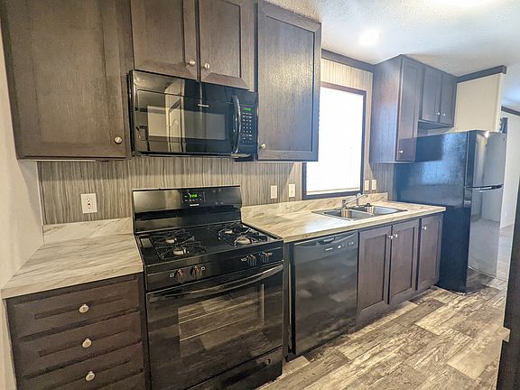 2nd image of 664 Oregon St #664