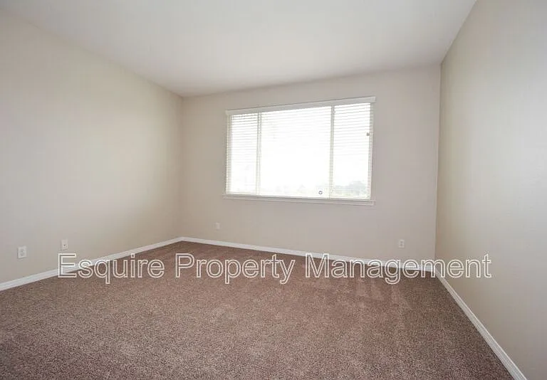 2895 Diamond Dr — Photo 23
