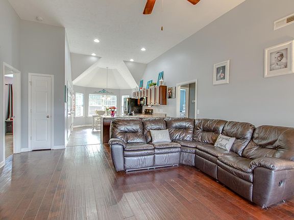 5th image of 2333 Auldridge Dr